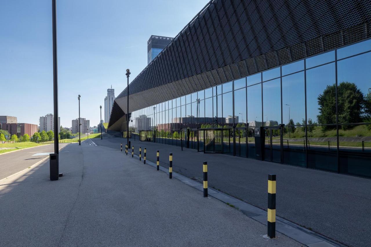 Stylish Korfantego Apartment Next To Spodek By Noclegi Renters Katowice Esterno foto