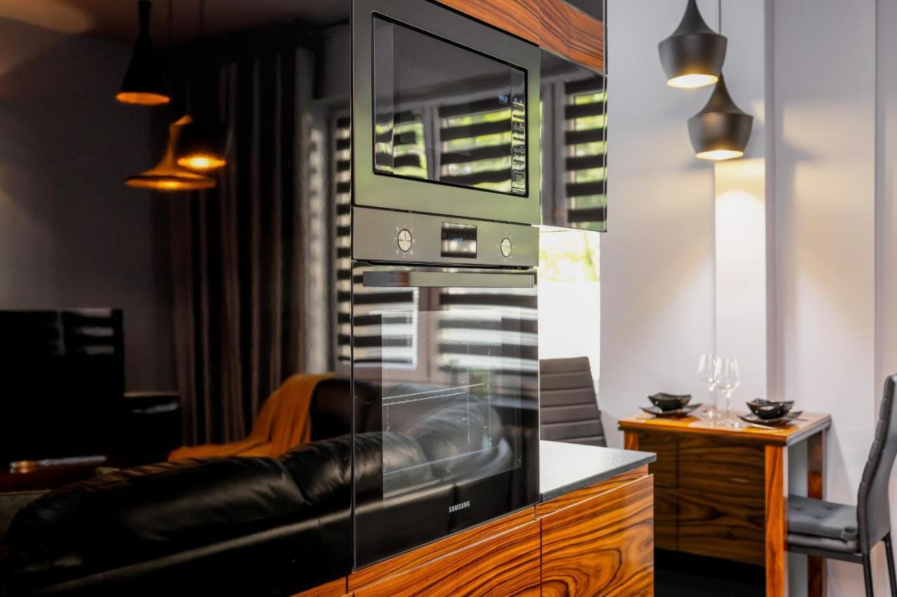 Stylish Korfantego Apartment Next To Spodek By Noclegi Renters Katowice Esterno foto