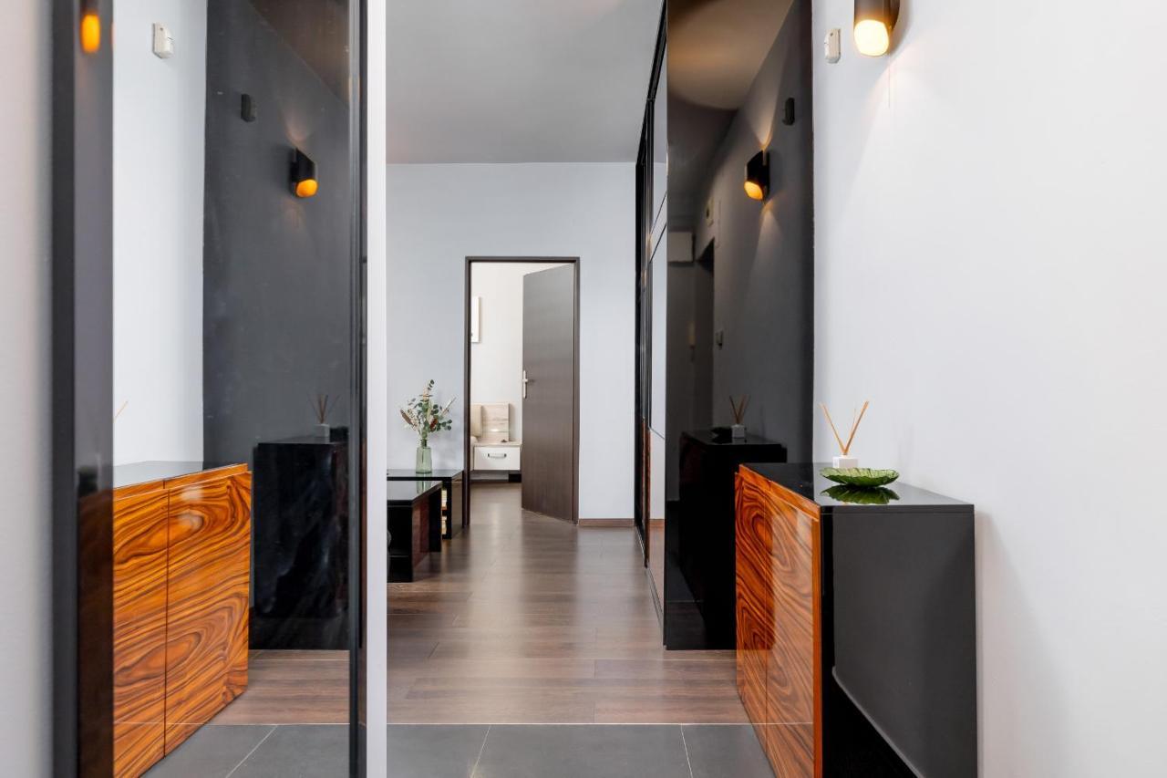 Stylish Korfantego Apartment Next To Spodek By Noclegi Renters Katowice Esterno foto